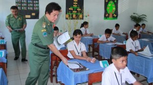 BERITA FOTO: Bupati Singal Buka Soal UAS SD