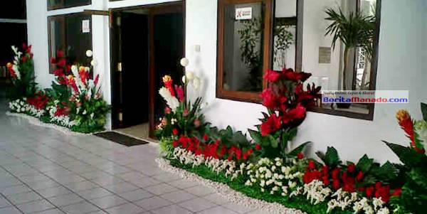 Bunga Bernuansa Merah Putih