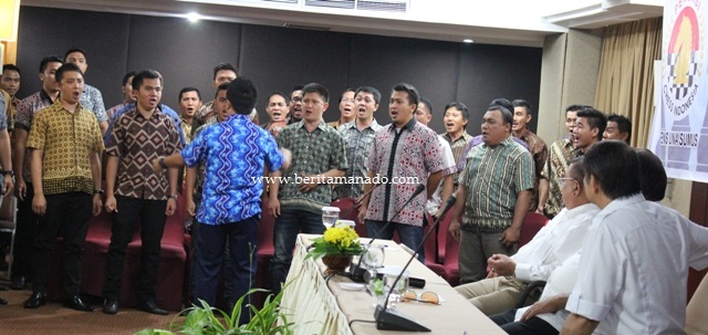 PS PKB Sinode GMIM Bawakan Lagu di Pelantikan Percasi Sulut