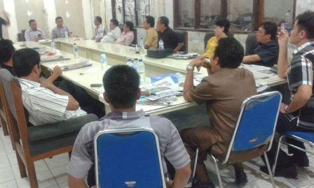Rapat Pembentukan Pansus Pembahasan LKPJ Wali Kota Manado4