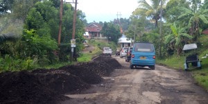 Jalan Desa Pangu Menuju Ratahan Mulai Diperbaiki