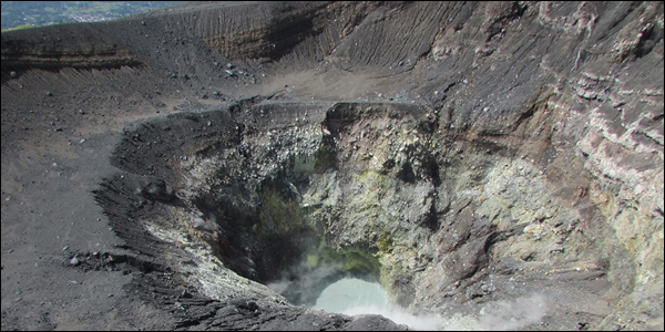 Liow: Gunung Lokon Masih Siaga