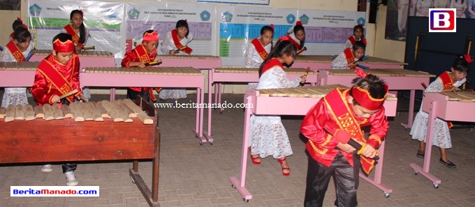 BERITA FOTO: Latihan Pemantapan Kolintang Cilik Minut