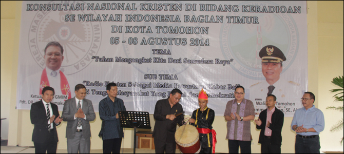 Walikota Tomohon Buka Konas Keradioan se-Indonesia Timur