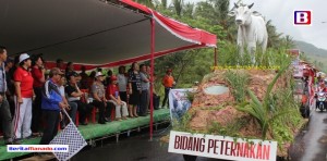 BERITA FOTO: Kendaraan Hias di Pawai Pembangunan Minahasa Utara (1)