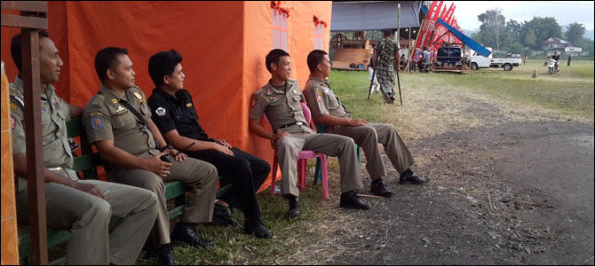 Sat Pol PP All Out Amankan Hanggar Float ToF