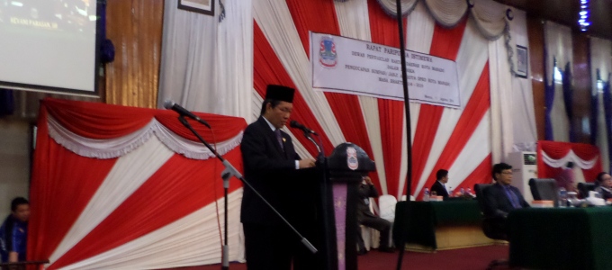 Walikota Manado memberikan sambutan