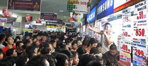 Woww… Sabtu, Diskon Handphone Hingga 77% di itCenter!