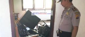 Tak Hanya Dirusak, Kantor Camat Ratatotok Juga Dibakar Massa
