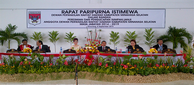 30 Anggota DPRD Minsel Masa Bakti 2014-2019 Resmi Dilantik