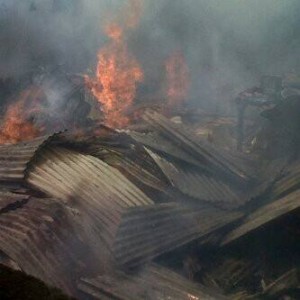 Dua Rumah di Likupang Dua Dilalap Si Jago Merah