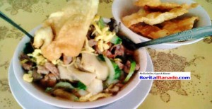 Begitu Pintu Dibuka, RM Mie Pangsit Tompaso Langsung Diserbu Pengunjung