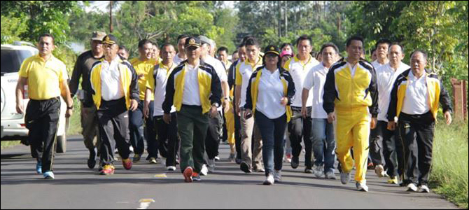 Jalan Sehat Bersama Pemkot Tomohon