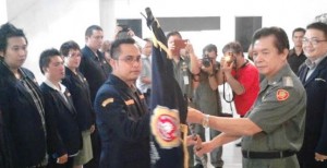 Sompie Singal Lantik Pengurus Karang Taruna Minut