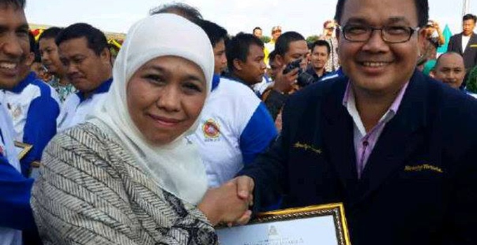Jantje Sajow Pembina Karang Taruna Terbaik Tngkat Nasional 2014
