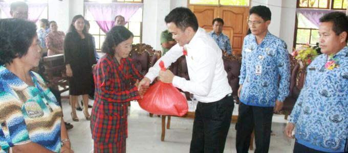 JS-RK Bantu Pembangunan GMIM Kalfari Lowatag