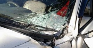 Liput Pesawat Jatuh, Mobil Wartawan Ringsek