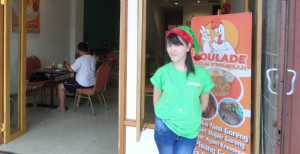 Ayam Kremesan ‘Menggoyang’ Lidah, Hanya Ada di Roulade Restoran