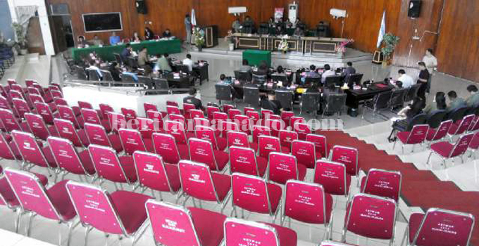 Hari Perdana Ngantor, DPRD Gelar Paripurna