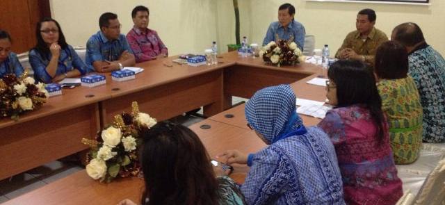 Kebut Agenda Bersama DPRD, Wali Kota Lumentut Beri Motivasi Bagi PNS 9 v1