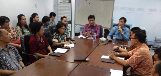 Kebut Agenda Bersama DPRD, Wali Kota Lumentut Beri Motivasi Bagi PNS 10 v3