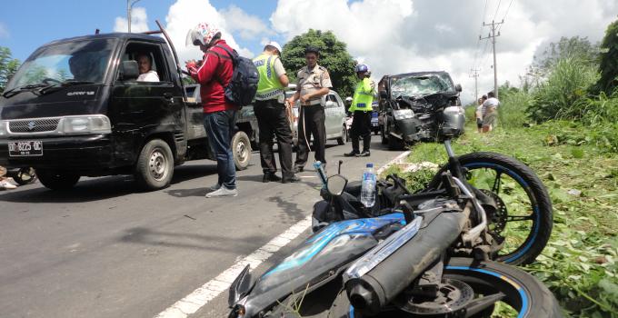 Kecelakaan Maut di Ringroad Siang Ini, Dua Korban Meninggal Dunia di TKP 9 Kecelakaan di Ringroad