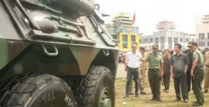 Bupati Minut Kunjungi Pameran Alutsista TNI AD