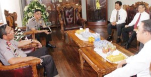 BERITA FOTO: Polda Sulut Terima Bantuan 1 Unit UPS