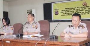 BERITA FOTO: Pembinaan Keuangan Anggota Polda Sulut