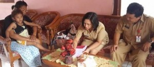 Cegah Meluasnya DBD, Dinkes Mitra Lakukan Fogging