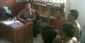 Pesta Miras, Pukul Sopir, 3 Pelajar Diciduk