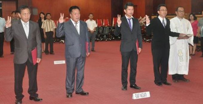 BERITA FOTO: Pelantikan Senat FKM dan Kepala Lab FP Unsrat