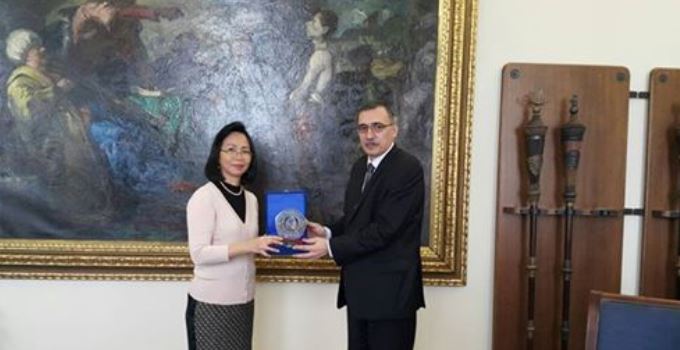 BERITA FOTO: Kunker Rektor Unsrat ke Hungaria