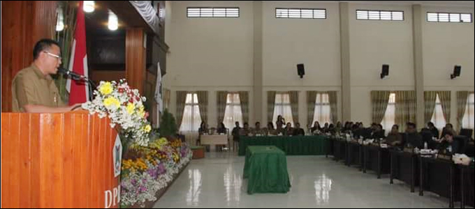 Diterima Seluruh Fraksi, LPJ APBD Pemkot Tomohon Tahun 2014 Mulus