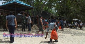 Sompie Singal Komandoi Aksi Bersih-Bersih Pantai Pall