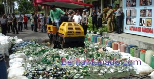 Polres Minut Musnahkan 800 Liter Miras