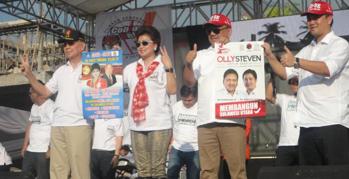 KAMPANYE DAMAI PILKADA SULUT: Maya Rumantir Menyanyikan Suara Rakyat Suara Tuhan 8 Olly-Steven Maya-Glenny