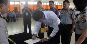 Pembacaan Dan Penandatanganan Pakta Integritas
