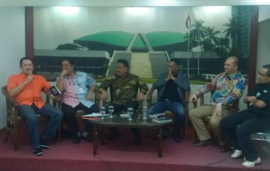 Diskusi Buku Nawacita di Senayan: Bambang Soesatyo Sebut Olly Dondokambey Politisi Santun