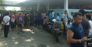 BERITA FOTO: RSUP Kandou Dibanjiri Keluarga Korban Kebakaran Inul Vista