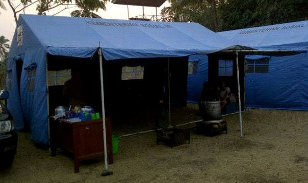 KEBAKARAN KLABAT: BPBD Sulut Turunkan Dapur Umum ke Posko Pemadaman