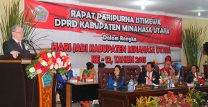 Kapojos Pimpin Rapat Paripurna Istimewa HUT Minut ke-12