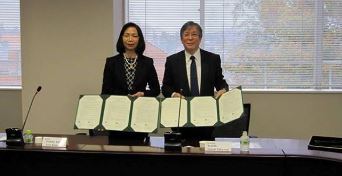 Rektor Unsrat bersama Rektor Tokyo University