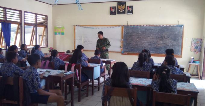 Koramil - 11/ Lirung Mengajar Sekolah Perbatasan Pulau Terdepan NKRI