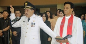 Herry Rotinsulu Jabat Bupati Minut