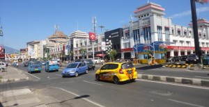 Teddy Kumaat: Reklamasi Boulevard Pemerintah Rugi