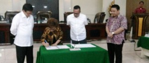Berbandrol 1,6 Triliun, DPRD dan Pemkot Tandatangani Nota Kesepahaman KUA PPAS RAPBD 2016