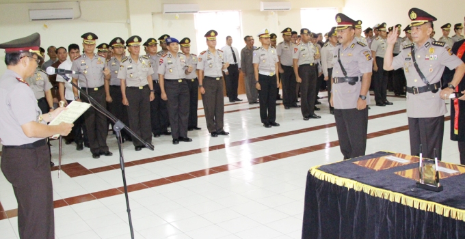Inspektur Pengawasan POLDA SULUT Diserahterimakan