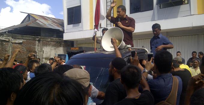 Ikut Demo bersama Sopir Angkot, Dua Legislator Sulut Menolak Jalur Satu Arah