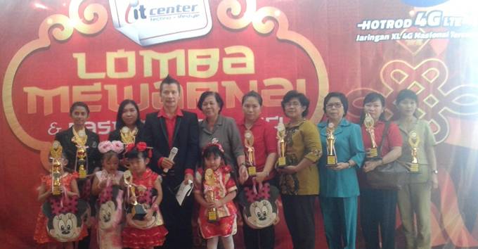 Lomba Fashion Sambut Imlek, itCenter Makin Meriah